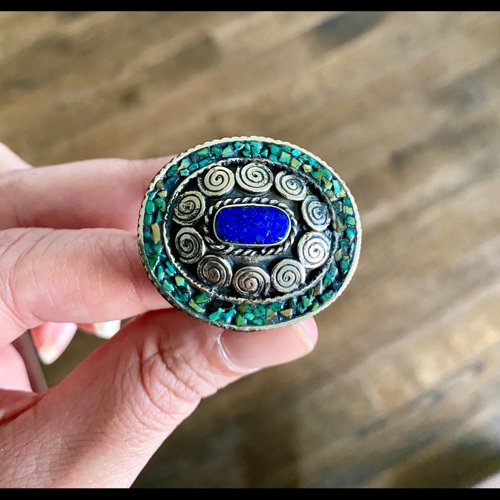 Ring - Picture 3 of 9